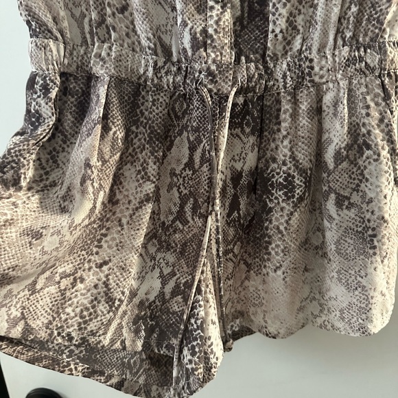 Karlie snake print romper - Picture 5 of 9